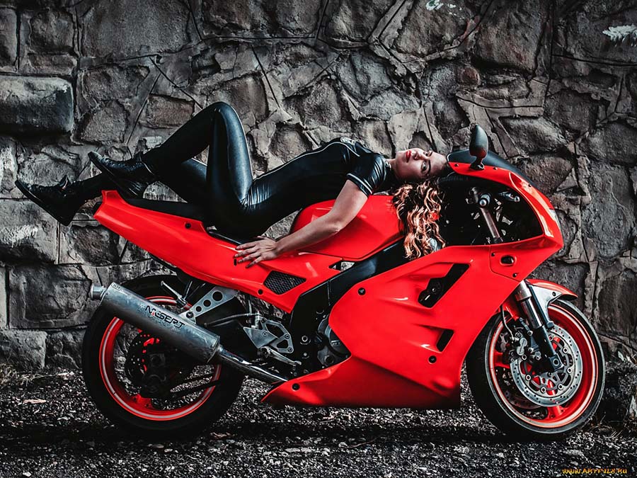 Beautiful girl Beautiful girls and motorcycles in Cucuta