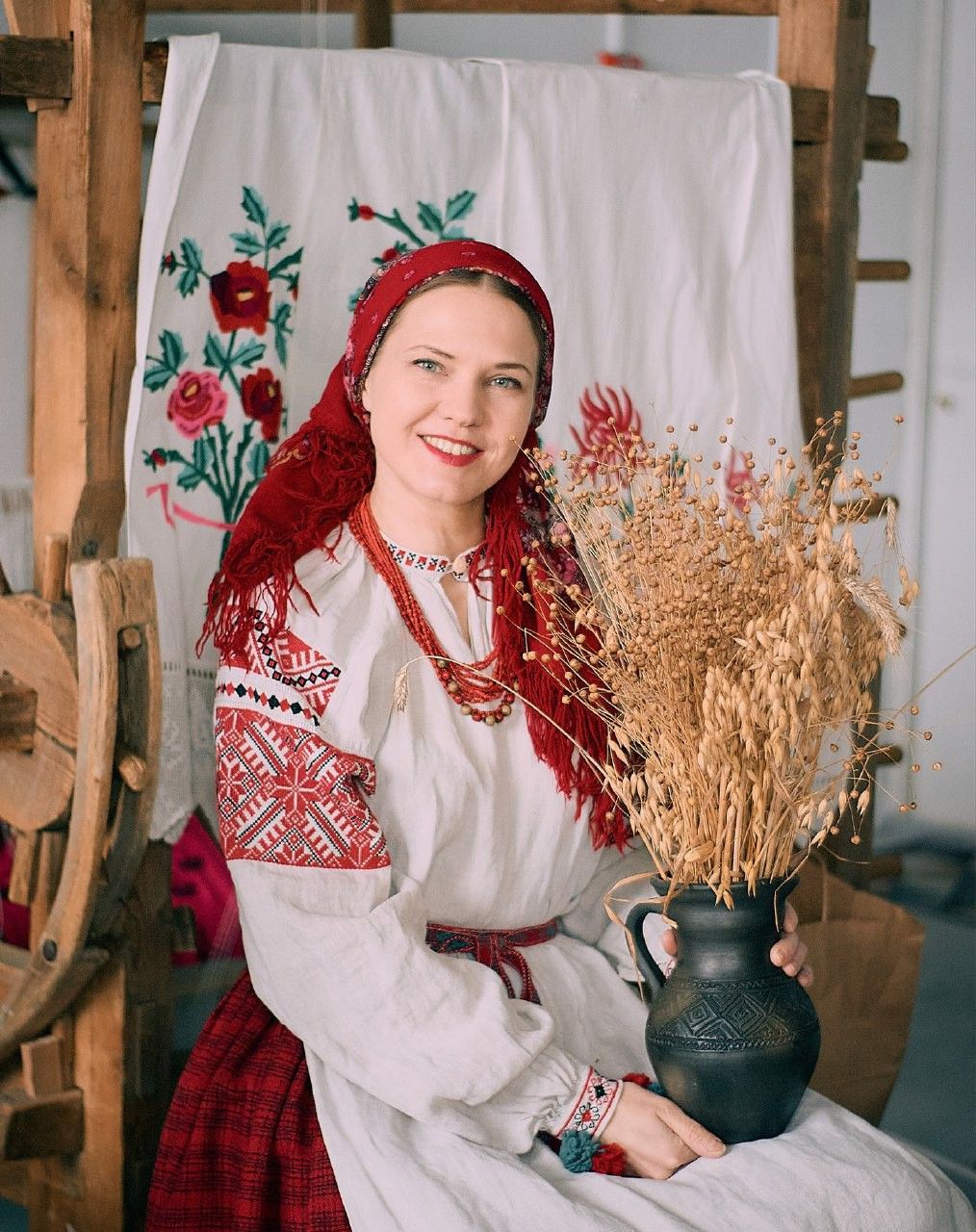 Women in Slavic costumes in Cucuta