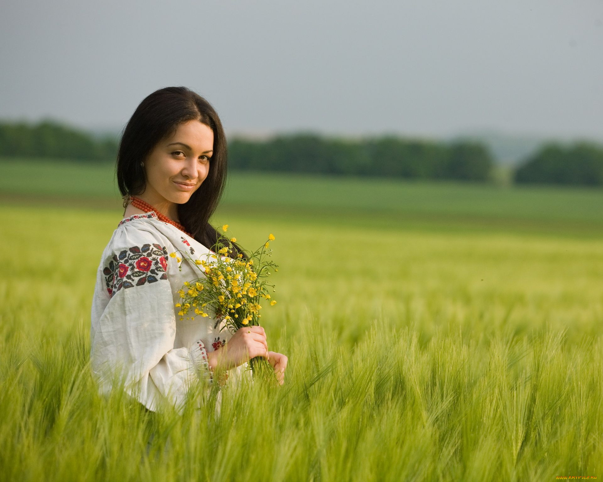 Women in Slavic costumes in Cucuta