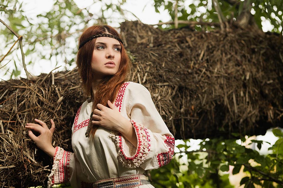 Women in Slavic costumes in Cucuta