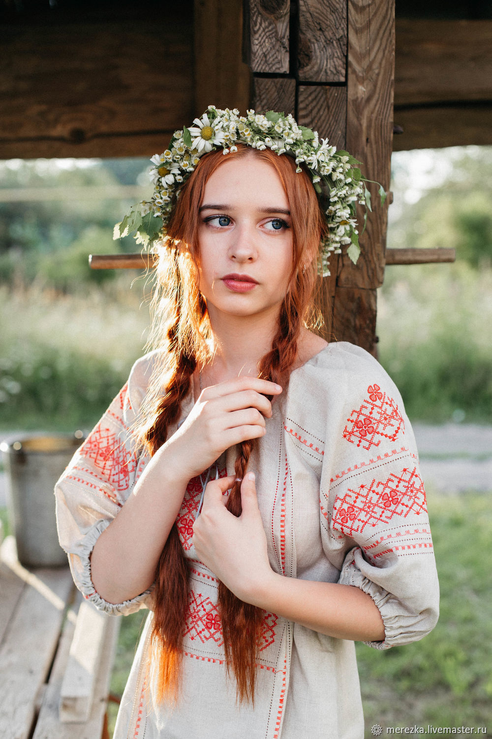 Girls in Slavic costumes in Cucuta
